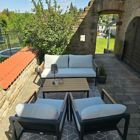 Manus, Fachwerk-idylle & High-end Outdoor-luxus Apartment Meddersheim