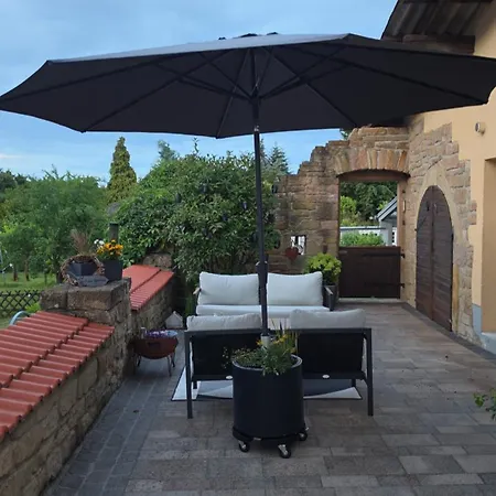 Manus, Fachwerk-idylle & High-end Outdoor-luxus Apartment Meddersheim